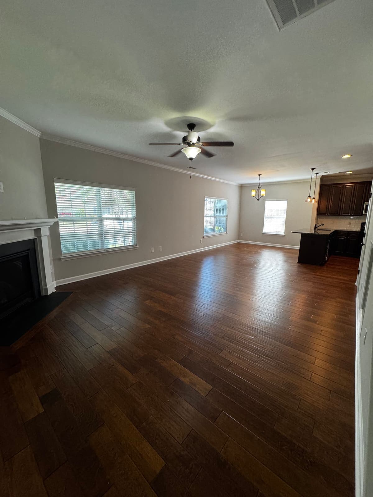 Single-level townhome on Hawks Nest — view 3